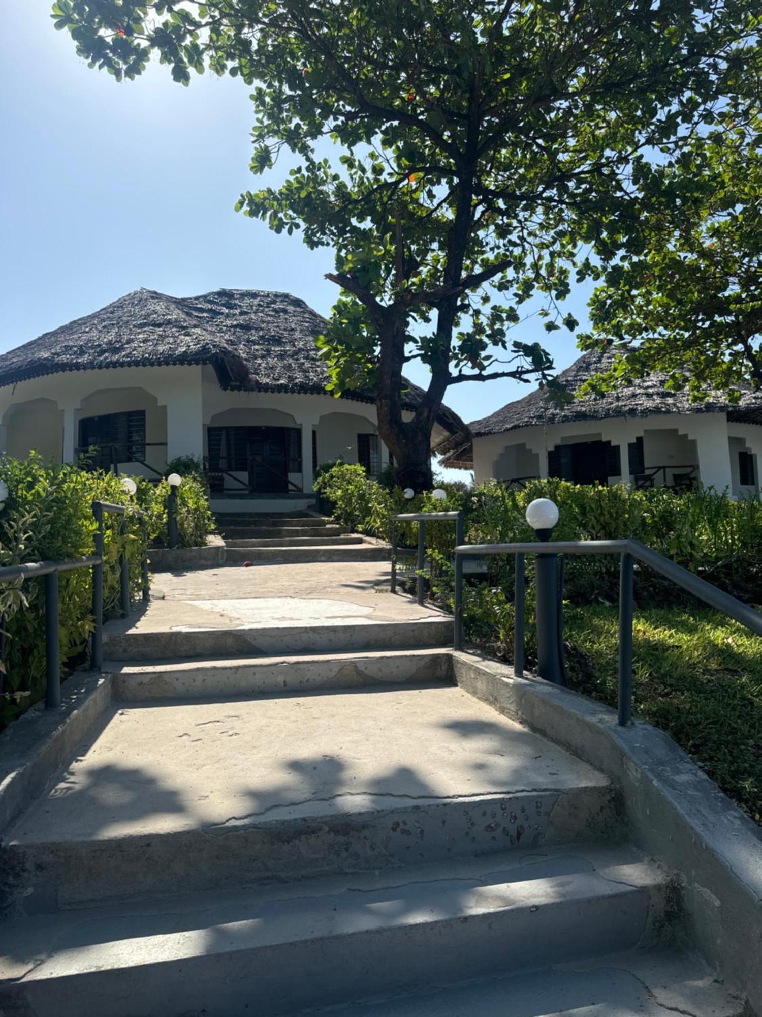 Zanzinite Beach Spa Hotel Zanzibar Esterno foto